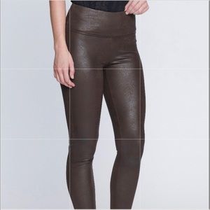 ULTRA HIGH RISE SCULPTING LEGGING